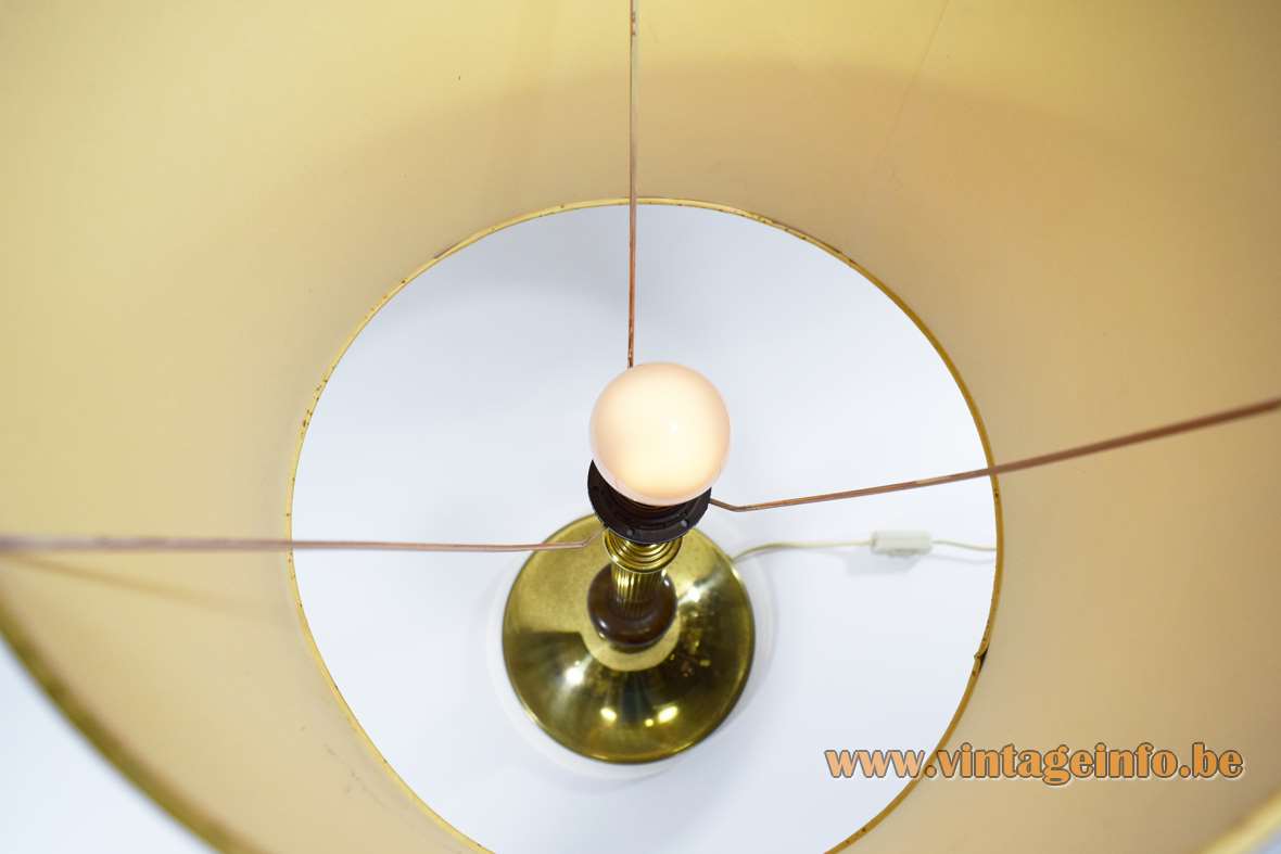 1970s Massive Belgium brass table lamp classic round base ribbed rod fabric lampshade mass. max. 60 W.
