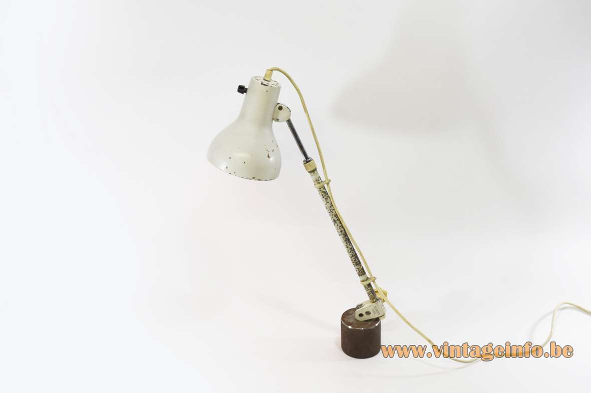 Kaiser Idell 1960s work lamp round metal lampshade extendable rod iron base industrial design: Christian Dell