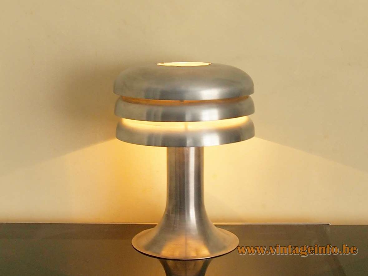 Hans-Agne Jakobsson Lamingo BN 25 table lamp round aluminium base 3 rings slats lampshade 1960s