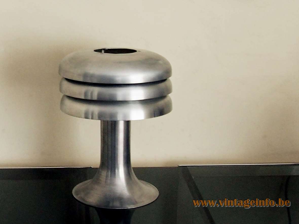 Hans-Agne Jakobsson Lamingo BN 25 table lamp round aluminium base 3 rings slats lampshade 1960s