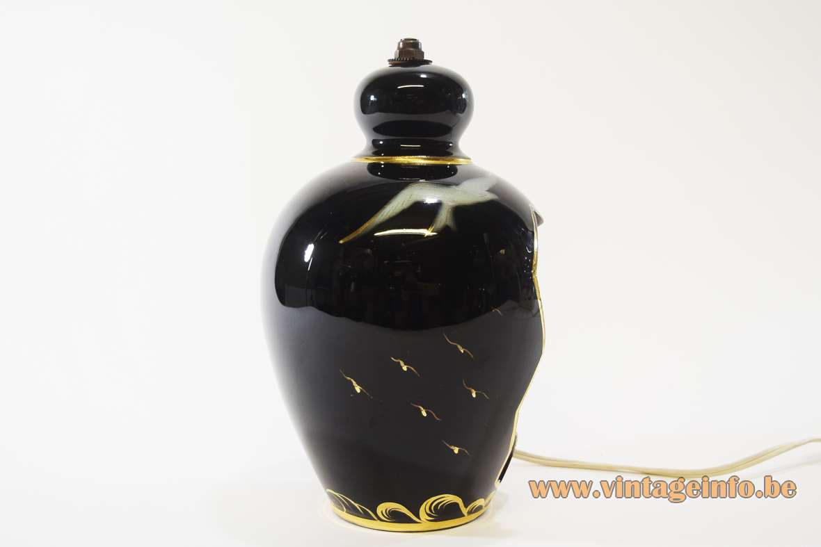 Kérina Monaco table lamp urn tourist kitsch souvenir in black gold ceramics starfish shellfish 1950s 1960s