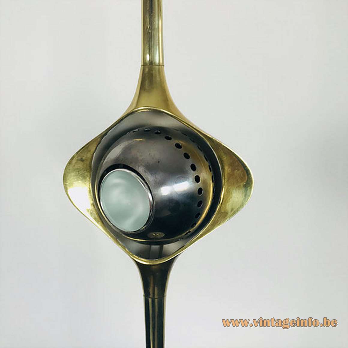 Angello Lelii Cobra table lamp white brass base long rod magnetised globe Lelli design 1960s Arredoluce 