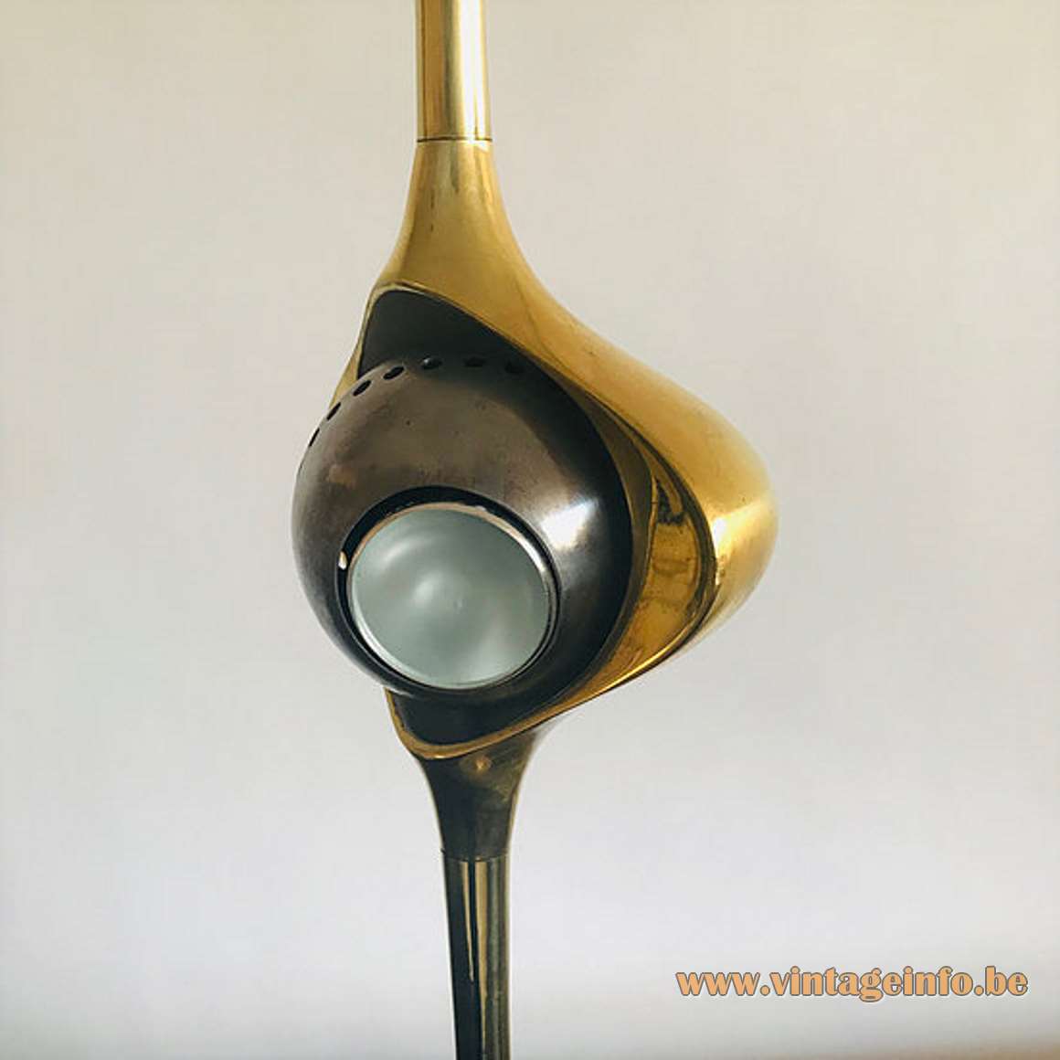 Angello Lelii Cobra table lamp white brass base long rod magnetised globe Lelli design 1960s Arredoluce 