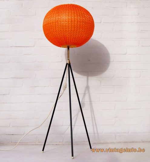Aro Leuchte Tripod Globe Floor Lamp 1