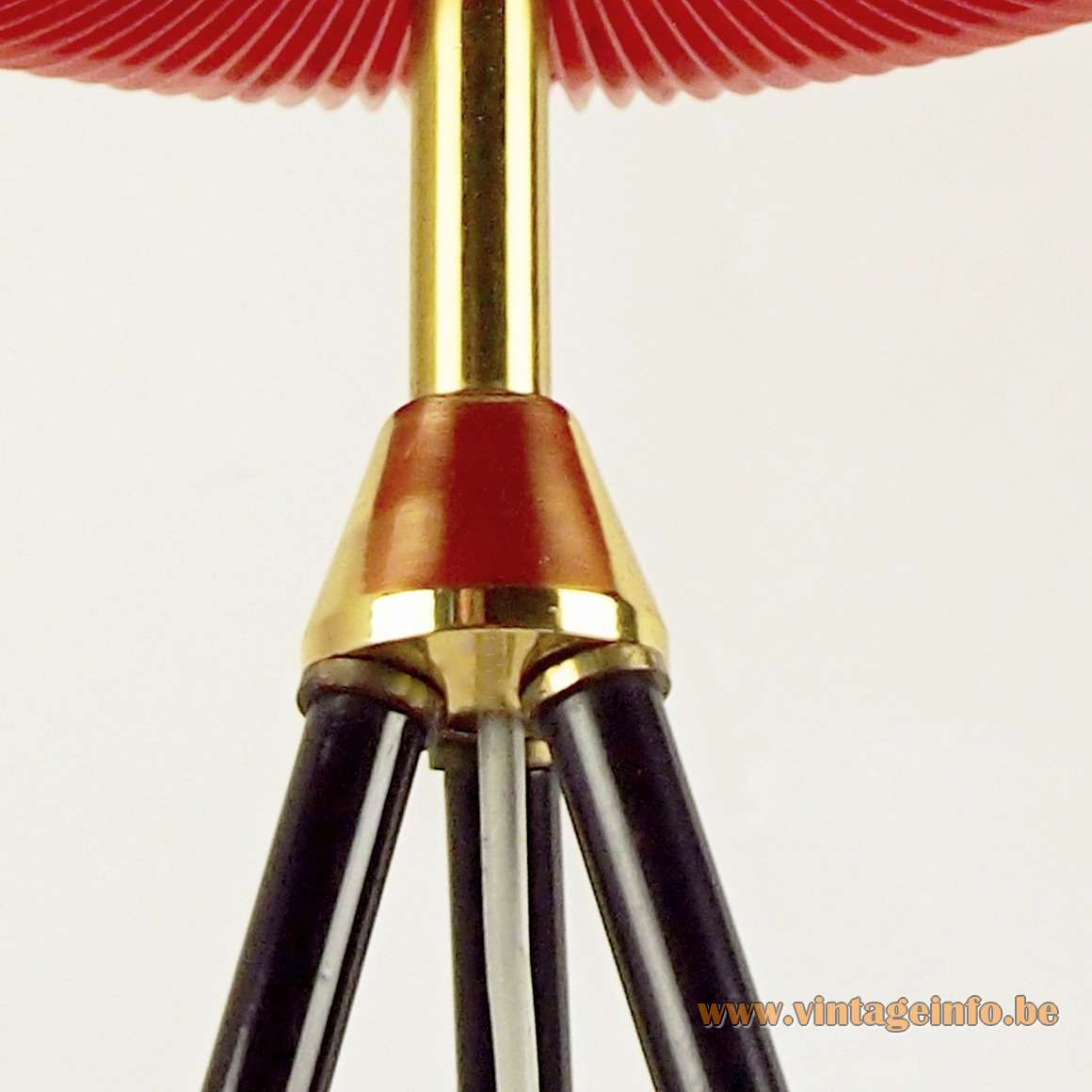 Aro Leuchte Tripod Globe Floor Lamp - 1950s, 1960s