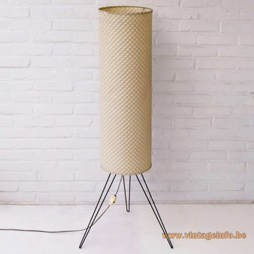 Aro Leuchte Tripod Hairpin FLoor Lamp 2