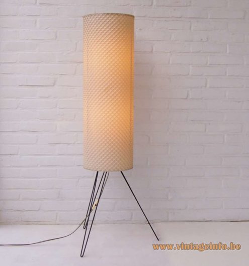 Aro Leuchte Tripod Hairpin FLoor Lamp 3