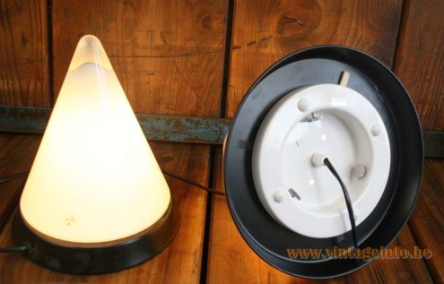 Peill Putzler Kibo Pyramid Table Lamp 4