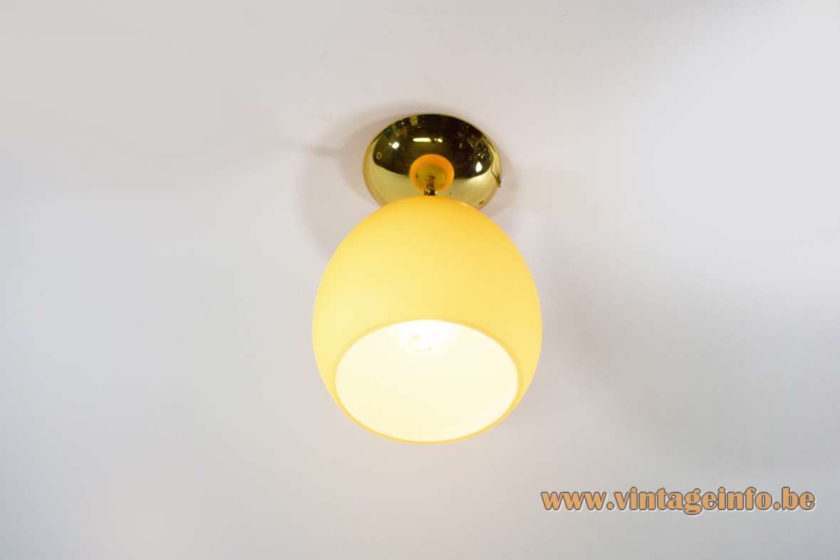 Leucos Golf PL flush mount design: Toso & Massari satin amber glass lampshade brass base 1990s Italy