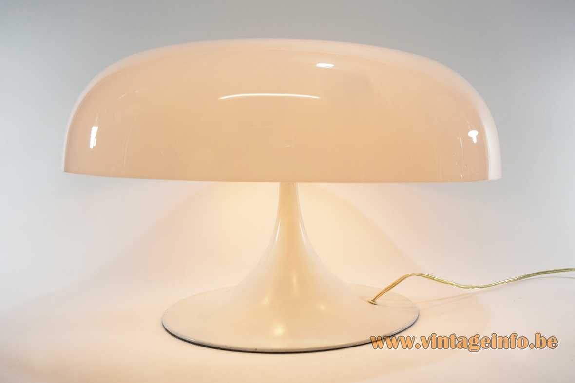 Nesso style table lamp round white curved metal base mushroom acrylic lampshade 1990s 2000s E14 sockets