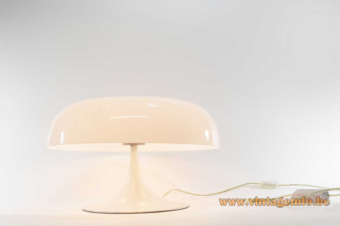 Nesso style table lamp round white curved metal base mushroom acrylic lampshade 1990s 2000s E14 sockets