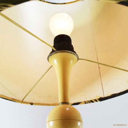 Plastic Balls Peony Table Lamp 3