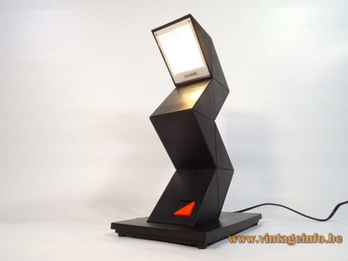 Zig Zag Desk Lamp 2