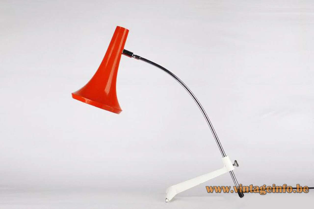 Fase trumpet desk lamp white cast iron T-base curved chrome rod red trumpet lampshade 1970s Spain
