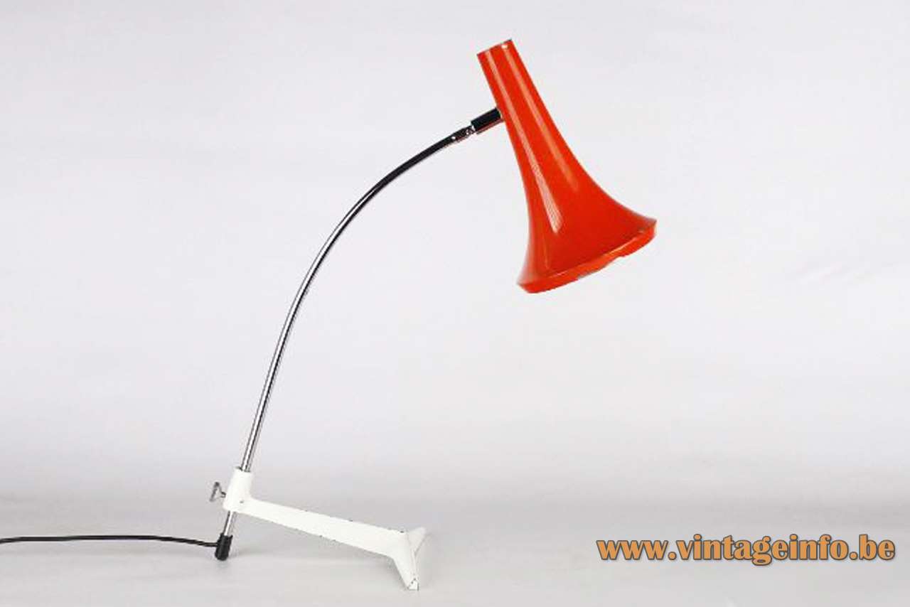 Fase trumpet desk lamp white cast iron T-base curved chrome rod red trumpet lampshade 1970s Spain