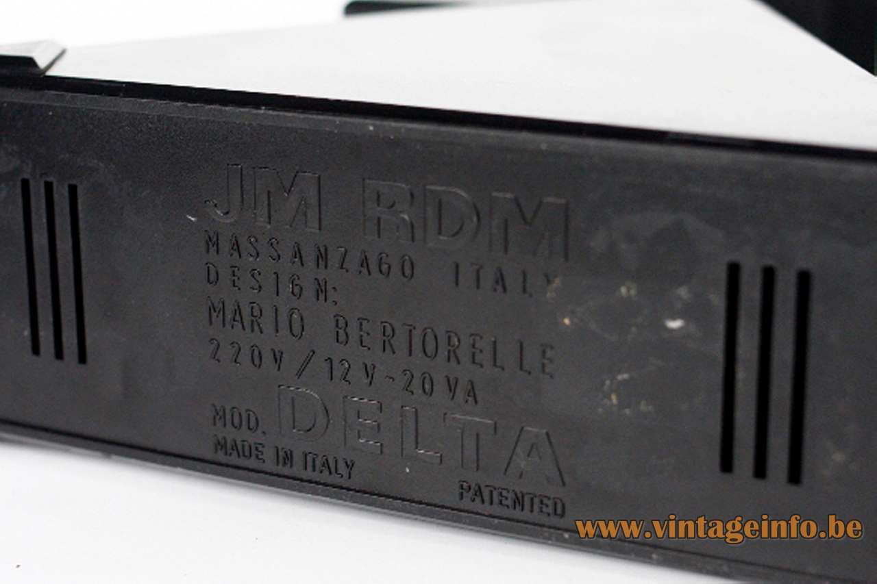 Mario Bertorelle table lamp Delta black plastic extendable JM RDM Massanzago Italy 1980s 1990s