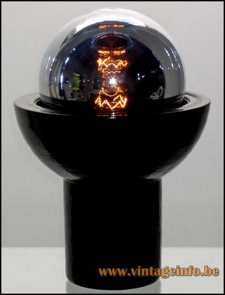 Globe table lamp designed by Rolf Krüger in the 80's for glass factory Wiesenthalhütte