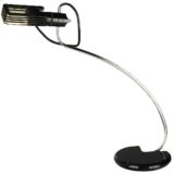 Bruno Gecchelin Wing desk lamp round black base chrome curved rod ribbed lampshade 1970s Oluce Italy