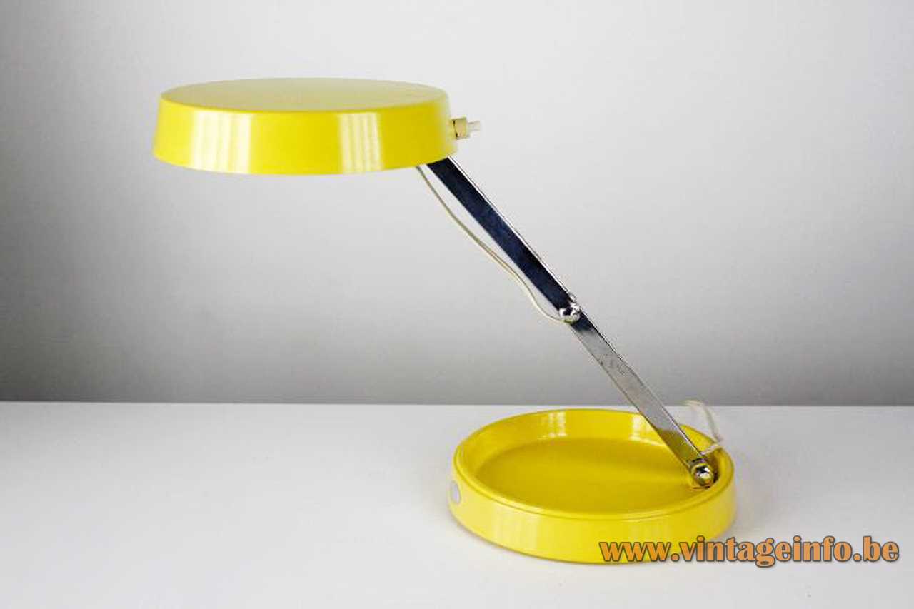 GEI Short foldable table lamp design: Enrique Aparicio yellow round base & lampshade GEI-209 1960s 1970s Spain