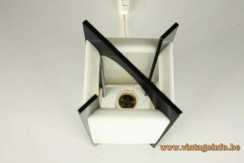 Square Acrylic Tramo Table Lamp 3