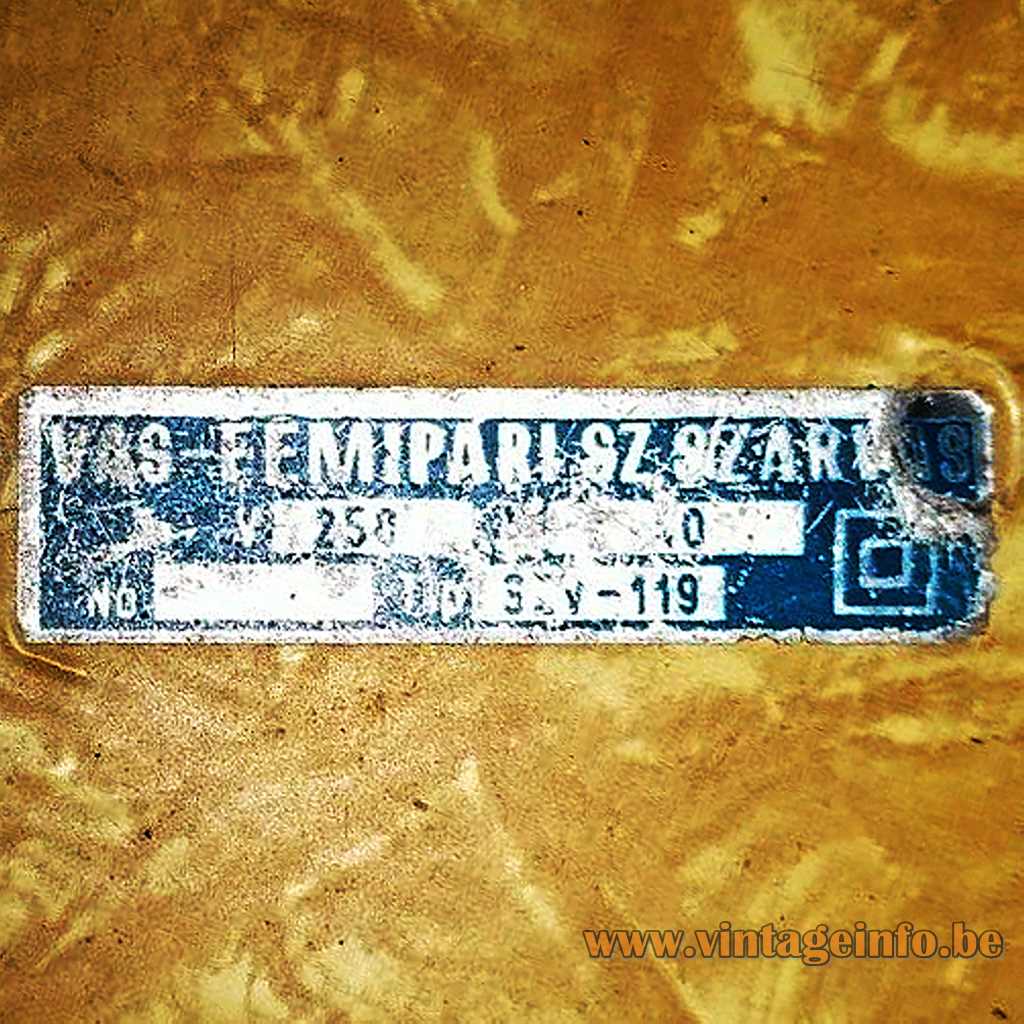 Szarvasi Vas-Fémipari Hungary label