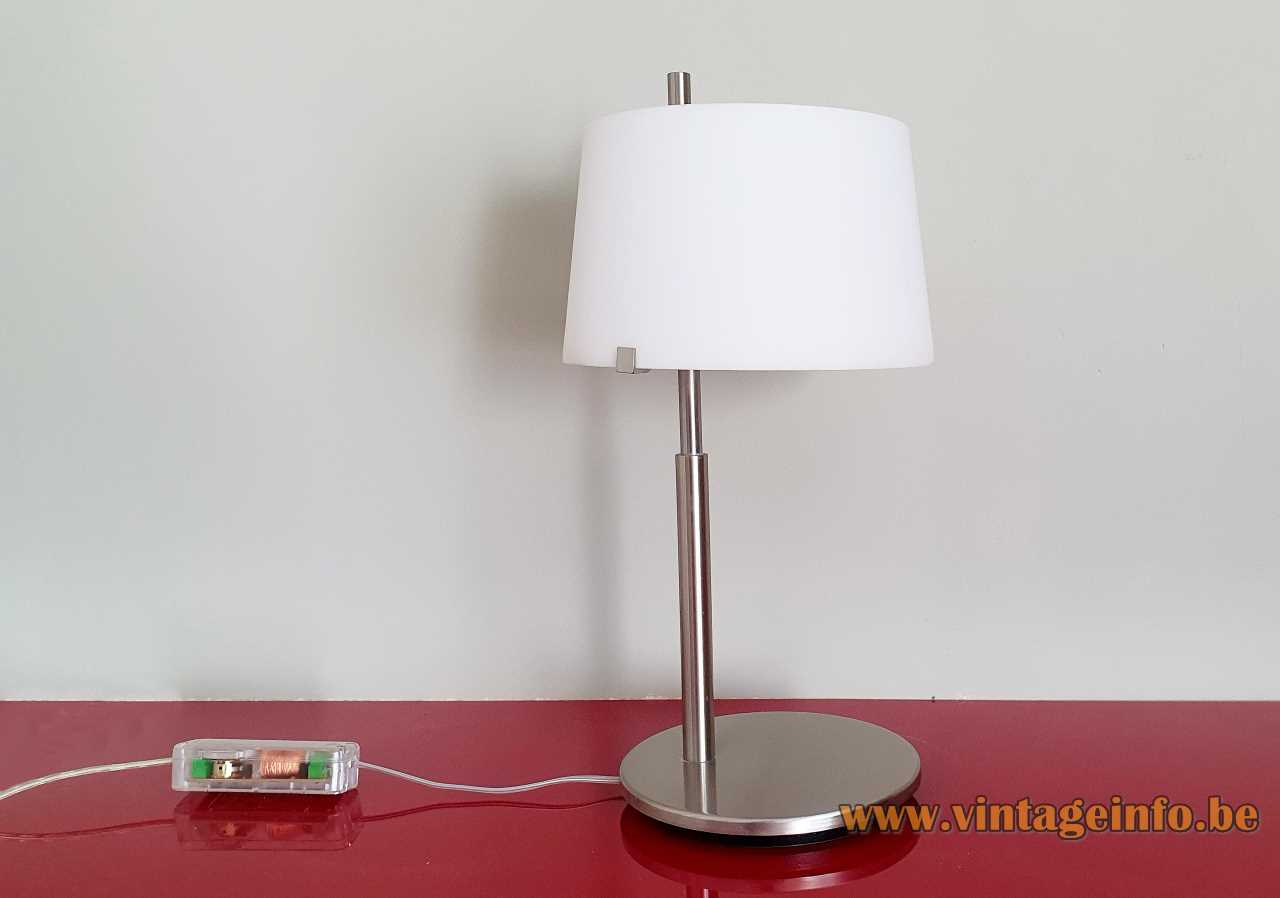 FontanaArte Passion table lamp 2004 design: Studio Beretta Associati nickel-plated metal conical opal glass lampshade 