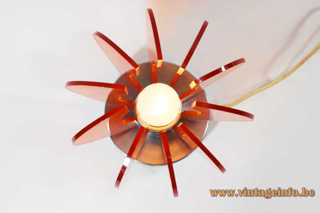 Orange acrylic radial table lamp with 10 Perspex curved slats aluminium base 1960s 1970s Italy