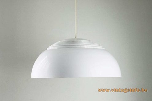 Arne Jacobsen Royal Pendant Lamp 2