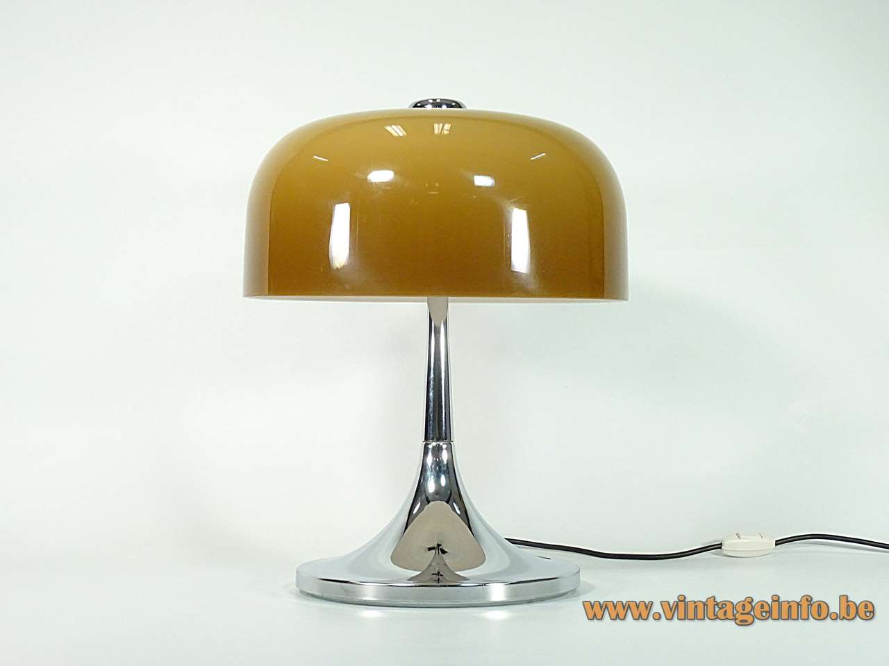 iGuzzini Medusa table lamp design: Luigi Massoni chrome base brown mushroom lampshade 1960s 1970s Harvey Guzzini