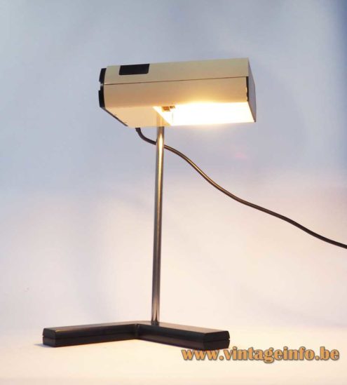 Manade Samp Desk Lamp 5