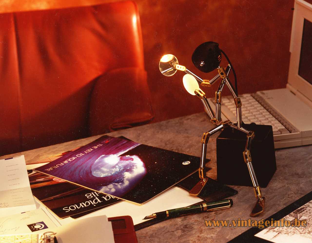 Ygnacio Baranga Osqar table lamp black cube base adjustable robot round lampshade 1990s Belgium halogen bulb