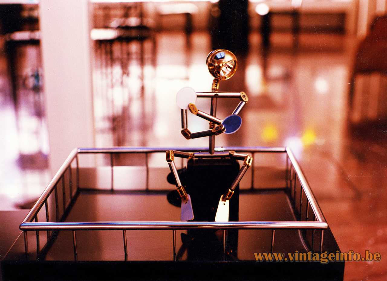 Ygnacio Baranga Osqar table lamp black cube base adjustable robot round lampshade 1990s Belgium halogen bulb