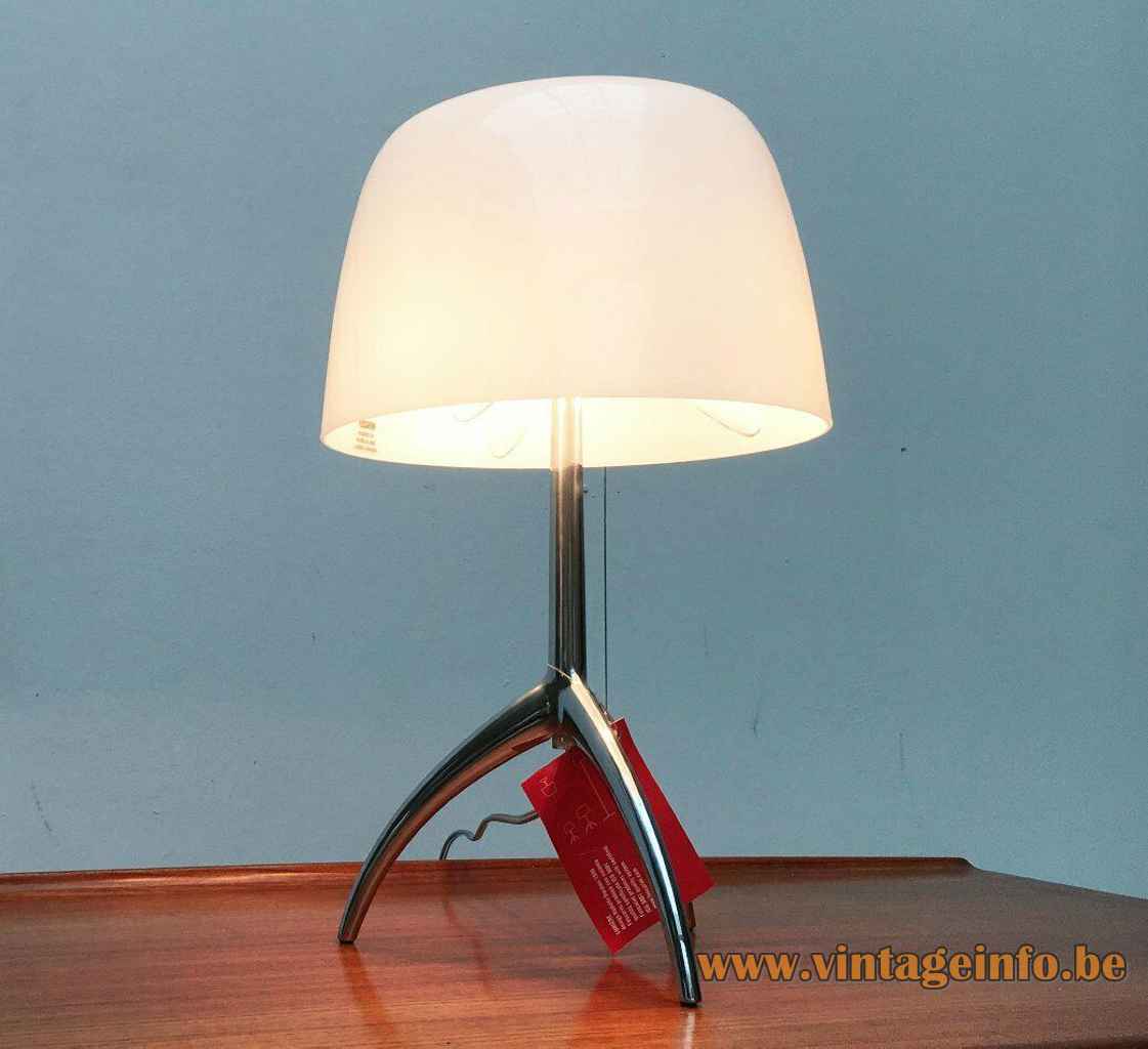 Foscarini Lumiere Grande table lamp 1990 design: Rodolfo Dordoni tripod aluminium base glass mushroom lampshade Italy