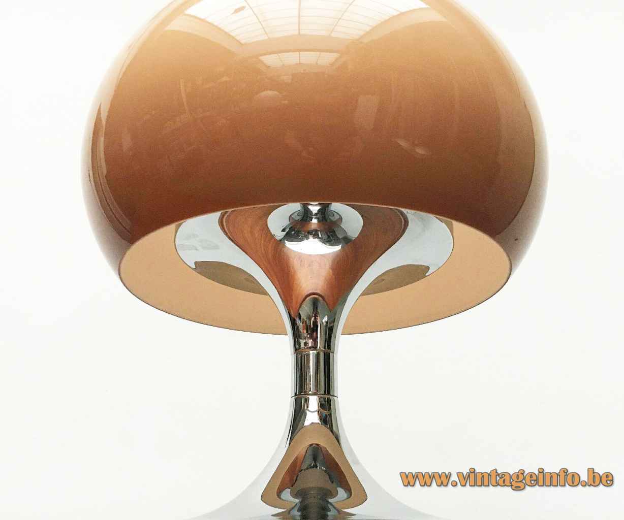 Harvey Guzzini Duetto table lamp conical round chrome base brown acrylic mushroom globe lampshade 1970s Italy