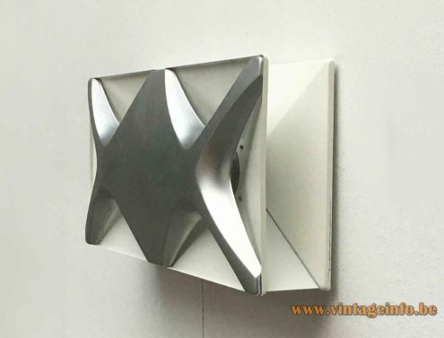 Klaus Link Wall Lamp 5