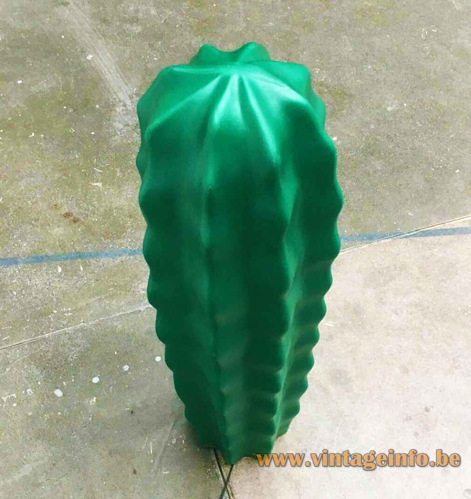 Flötotto Sucu cactus floor lamp elongated green plastic lampshades 1990s design: Art Nowo Germany E14 sockets