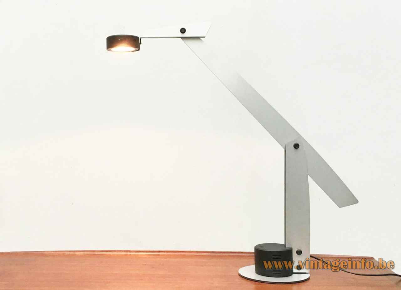 Quattrifolio Flat table lamp round base & lampshade adjustable aluminium slat rods 1995 design: Ewald Winkelbauer Italy