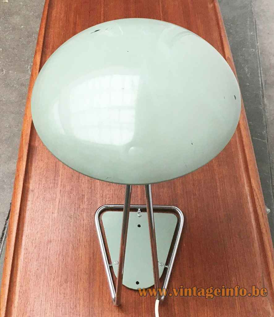 Kaiser Leuchten desk lamp 6763 triangular chrome rod base green inlay adjustable mushroom lampshade top view