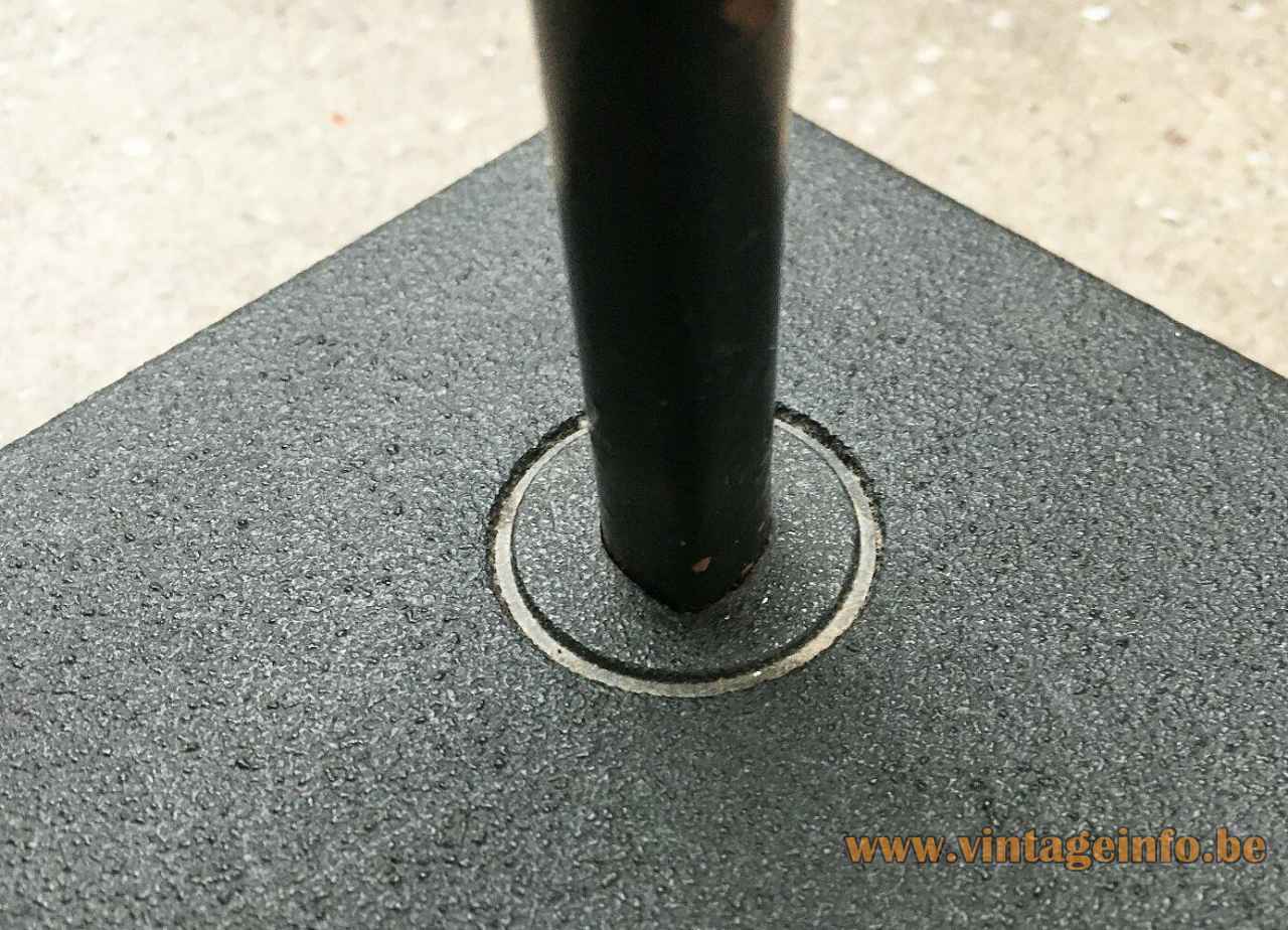 PAF Tao floor lamp square black cast iron base long rod design: Mario Barbaglia & Marco Colombo