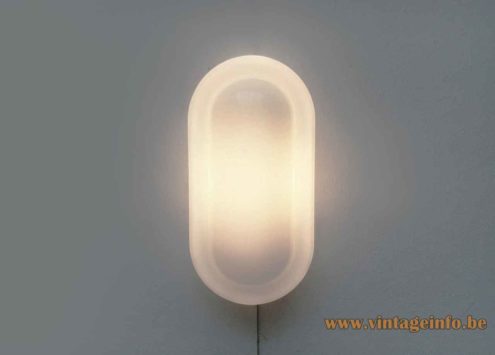 Peill Putzler Oval Wall Lamp 1