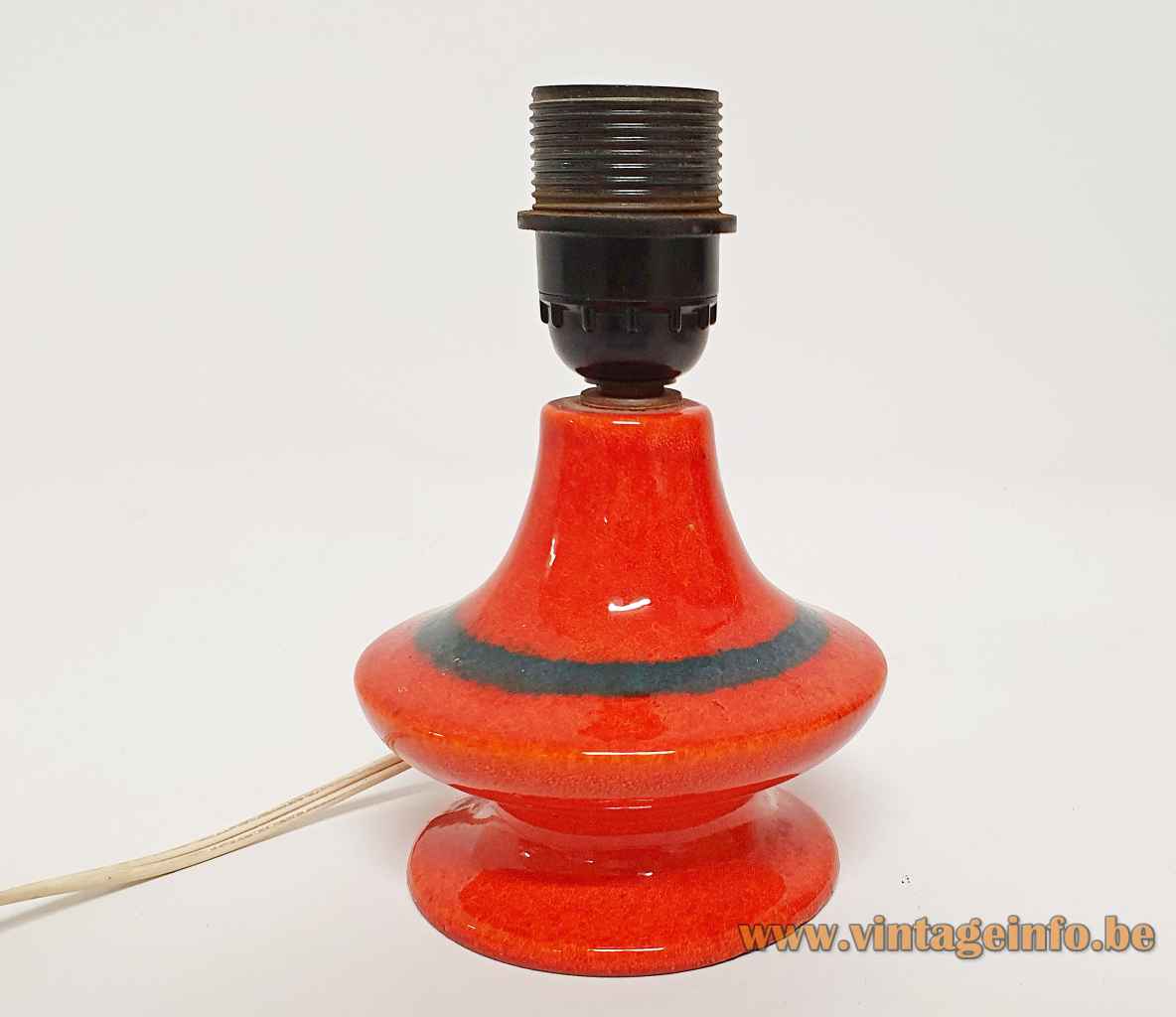 1960s German ceramics table lamp round red & black glazed pottery base Bakelite E27 socket Hustadt-Leuchten