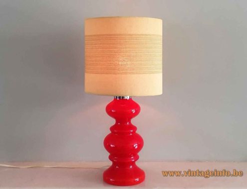 1970s Red Glass Table Lamp 1