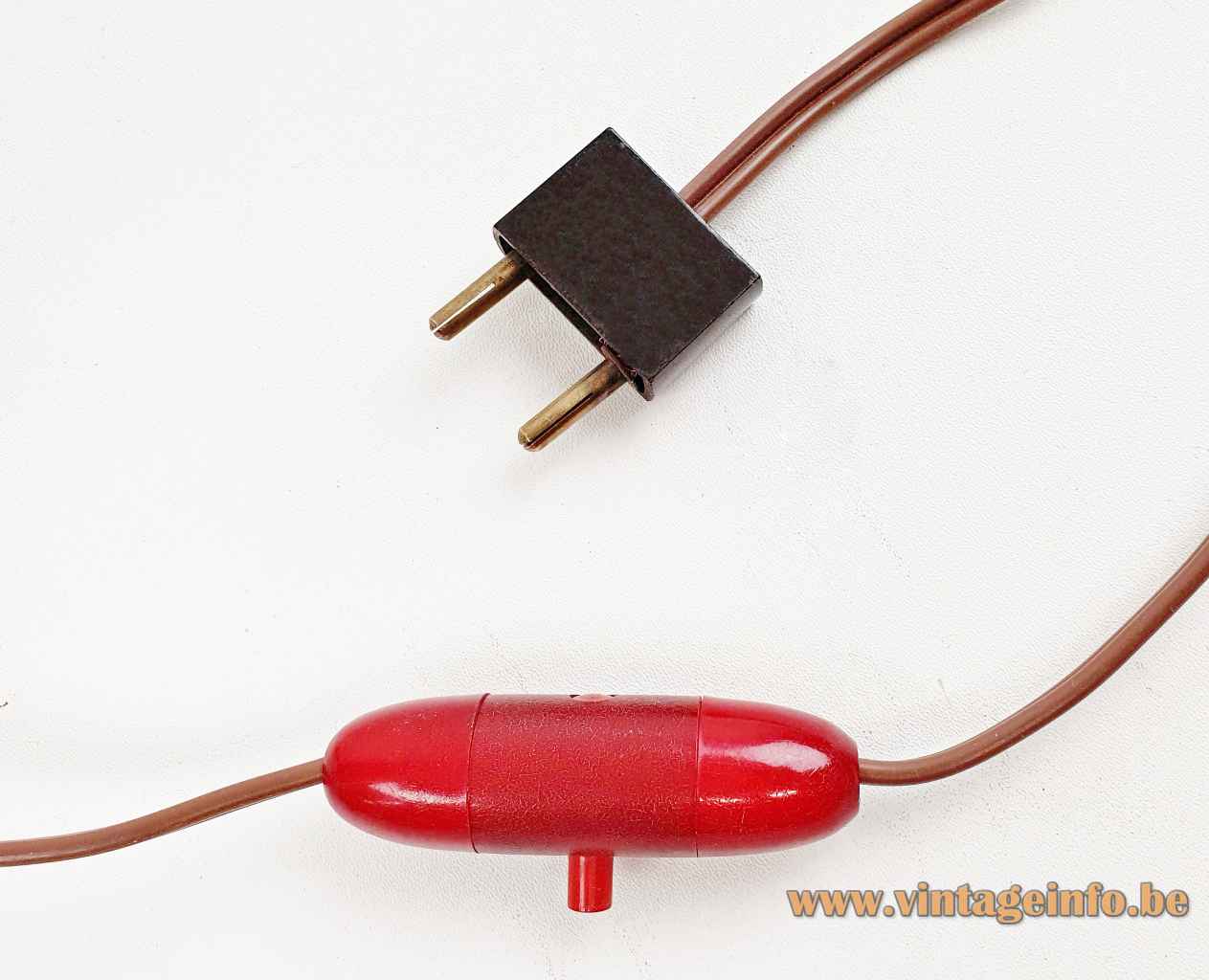 Aluminor tripod table lamp red switch black plug Binny Mategot 1950s 1960s France B22 socket
