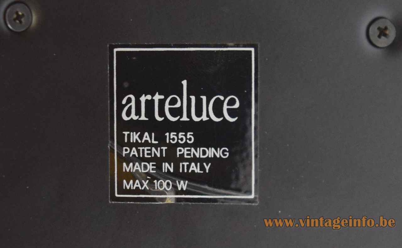 Arteluce Tikal table lamp 1985 design: Pier Giuseppe Ramella 1555 label Max 100 Watt 1980s Italy