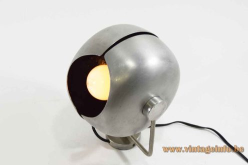 Split Globe Wall Lamp 3