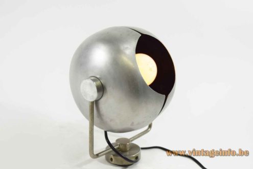 Split Globe Wall Lamp 5