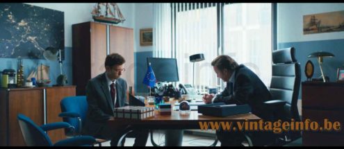 Philips Decora desk lamp prop 2020 TV series Parlement (S1E1)
