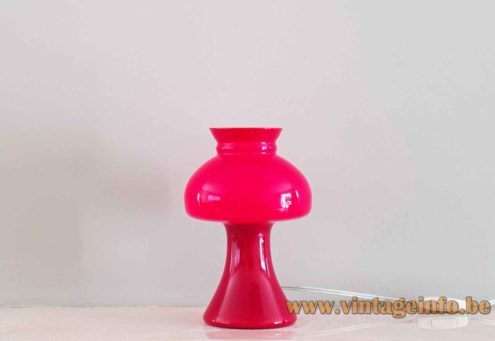 1960s Red Glass Table Lamp 4