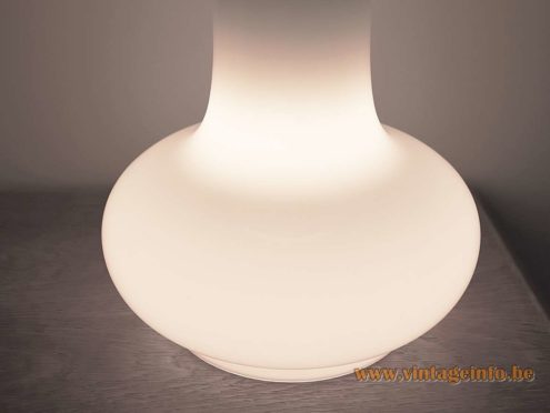 White Cone Table Lamp 3