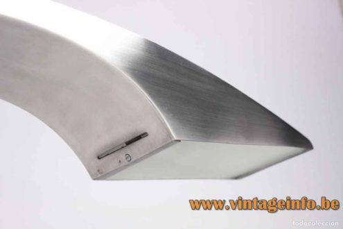 Fase Impala Desk Lamp 4 1